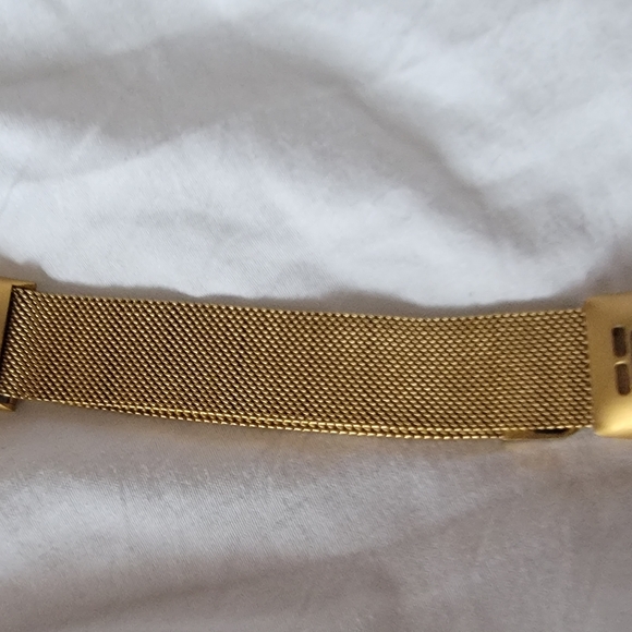 Charge 4 Gold Tone Mesh Magnetic Replacement Band - Picture 2 of 10